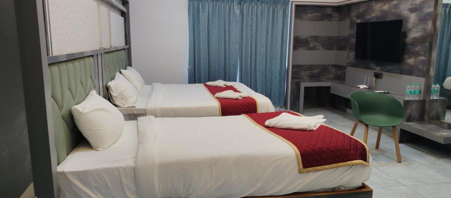 Triple Bed Room